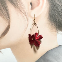 画像をギャラリービューアに読み込む, フラワーフープピアス/イヤリング|a.line(エーライン)