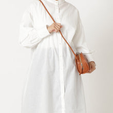 画像をギャラリービューアに読み込む, 本革半月型ショルダーバッグ|leather laboratory( レザーラボラトリー)