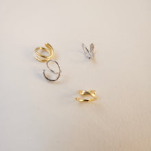 画像をギャラリービューアに読み込む, Silver925ねじりミニピアス|HOTARU(ホタル)