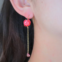 画像をギャラリービューアに読み込む, シクラメンとピンクトパーズのピアス|s.o.f.i. (ソフィー)