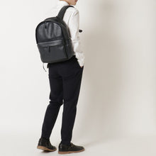 画像をギャラリービューアに読み込む, 【雑誌掲載商品】防水レザー デイパックM|leather laboratory( レザーラボラトリー)