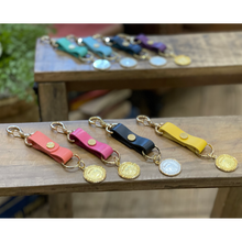 画像をギャラリービューアに読み込む, レザー・キーホルダー・ポチャッコ|Cuprum by ISHIWATA(クプラム バイ イシワタ)