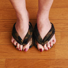 画像をギャラリービューアに読み込む, アフターヒール(室内用美脚サンダル)カモフラージュ柄|LYKKE(リュッケ)