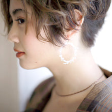 画像をギャラリービューアに読み込む, crown of baby's breath -white-(ピアス/イヤリング)|FT2 works(エフティーツーワークス)