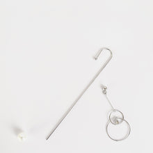 画像をギャラリービューアに読み込む, クリスタルサークルラップピアス|Kaava HELMI(カーヴァヘルミ)