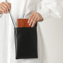画像をギャラリービューアに読み込む, レザースマホ縦型ショルダー|leather laboratory( レザーラボラトリー)