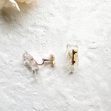 画像をギャラリービューアに読み込む, 飛びつき猫のイヤリング/ピアス|Apila(アピラ)