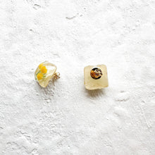画像をギャラリービューアに読み込む, ミモザのイヤリング/ピアス|Apila(アピラ)