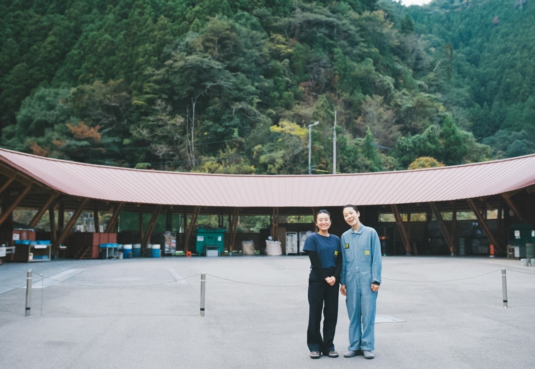 【Interview】ゼロ・ウェイストに取り組む徳島県・上勝町でこれからの暮らしを考える vol.1　HOTEL WHYで働く1997年生まれの2人のサムネイル