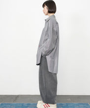 画像をギャラリービューアに読み込む, 【期間限定】タック ウォッシュデニム バレル パンツ｜Nora Lily（ノラリリー）
