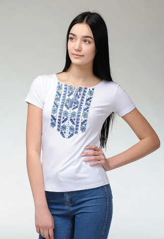 Ukrainian Embroidery Wear ”Mavka” 刺繡入りT-シャツ｜Ukrainian Embroidery Wear ”Mavka”（ウクライナシシュウノアパレル　マウカ）