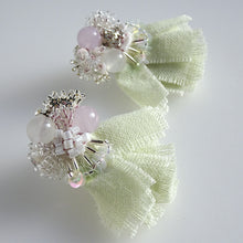 画像をギャラリービューアに読み込む, 草木染めフリンジのピアス｜hanmmmo（ハンモ）
