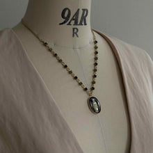 画像をギャラリービューアに読み込む, 【ネックレス】マリアと光が交差するクラシカルな祈りのネックレス｜ERIKOART（エリコアート）
