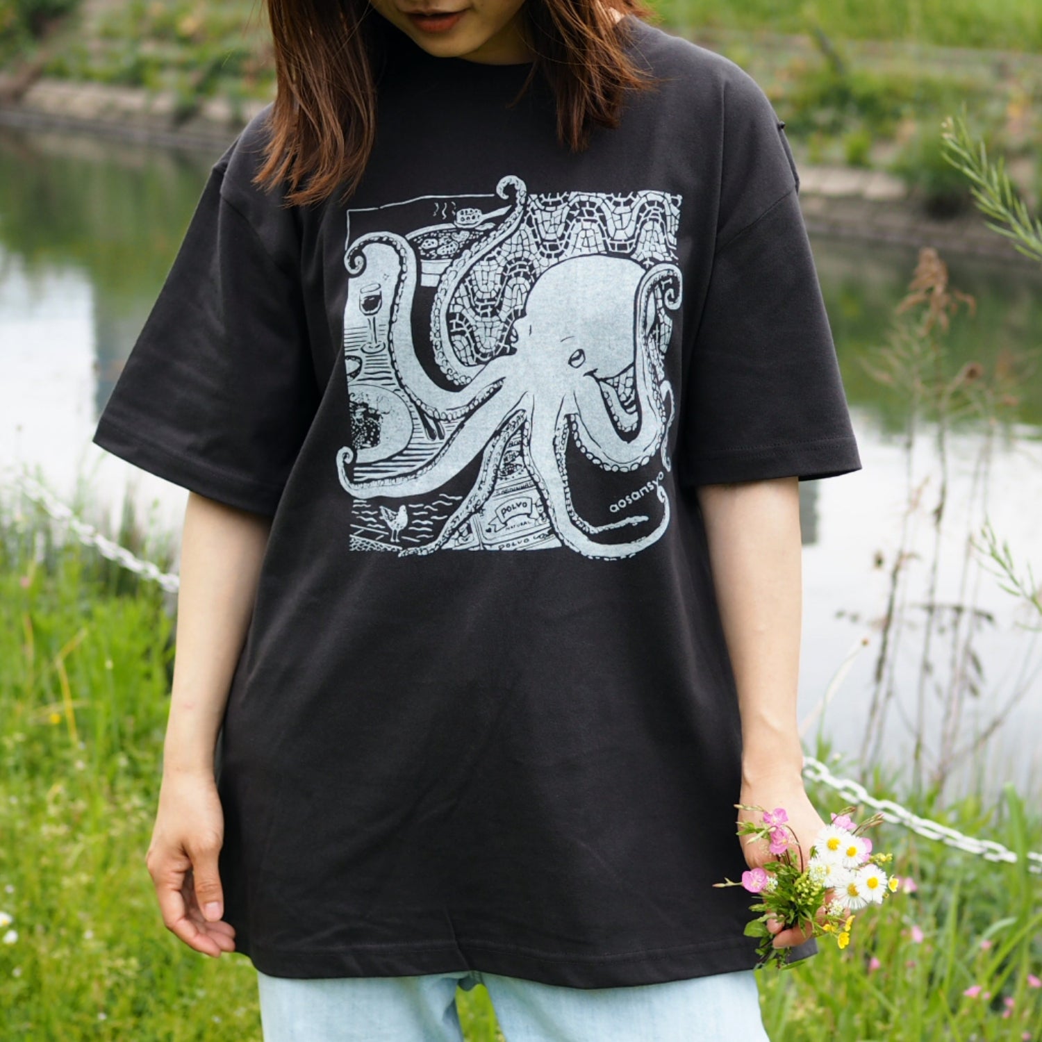 旅するタコ Tシャツ｜aosansyo（アオサンショウ）