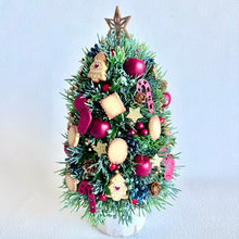 画像をギャラリービューアに読み込む, クッキーオーナメントとミニりんごの卓上クリスマスツリー（アーティフィシャルフラワー・造花）｜bouquet de muguet（ブーケ　ドゥ　ミュゲ）
