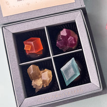 画像をギャラリービューアに読み込む, 鉱物ショコラ 4粒　BG（チョコレート×琥珀糖）｜ハラペコラボ
