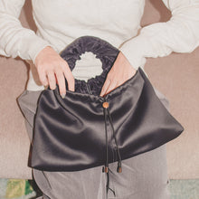 画像をギャラリービューアに読み込む, Hollowed Bag[satin leather]｜Cherry on top（チェリーオントップ）
