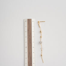 画像をギャラリービューアに読み込む, 繊細な輝き・艶・透明感。素敵が揃うロングピアス｜BLANCHE NEIGE（ブランシュネージュ）
