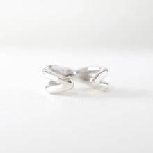 画像をギャラリービューアに読み込む, （Hawaiian）クロスイヤーカフ｜poonys（プーニーズ）
