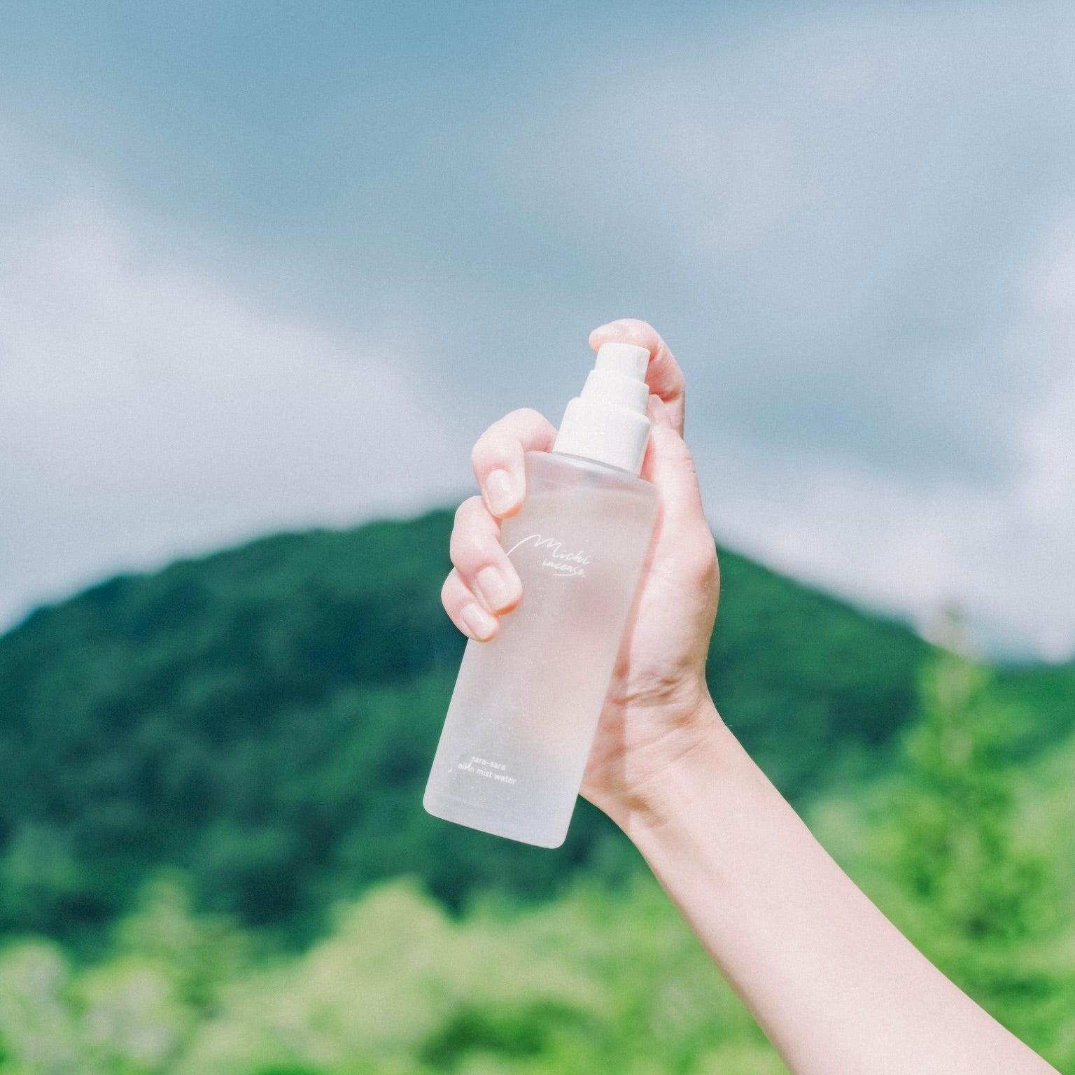 sara-sara oil in mist water 150ml｜michi incense..（ミチインセンス）