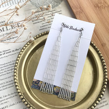 画像をギャラリービューアに読み込む, シルバーのロングビーズフリンジピアス / イヤリング  ｜Ahki Beadwork（アーキービーズワーク）
