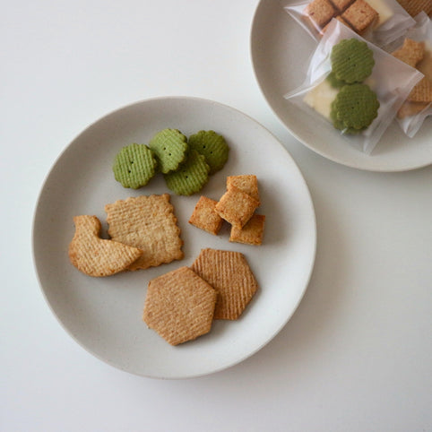 焼菓子屋しずく 全粒粉ビスケットの箱（春）｜焼菓子屋しずく（ヤキガシヤシズク）