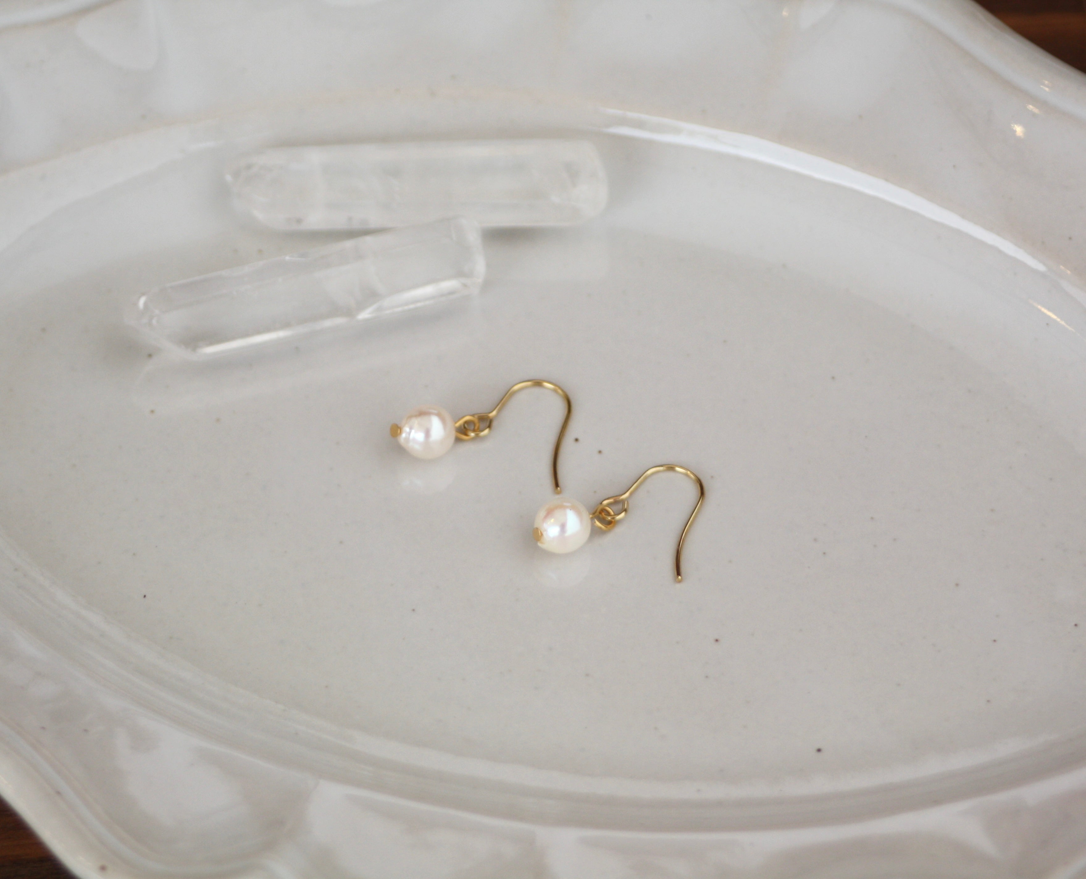 「月の雫珠」国産あこや真珠バロックパール＊サージカルステンレス･ピアス(ショート)｜ツバメ舎（ツバメシャ）