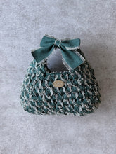 画像をギャラリービューアに読み込む, triangle denim fringe ribbon bag medium / green｜GONGON.crochet（ゴンゴンクロシェ）
