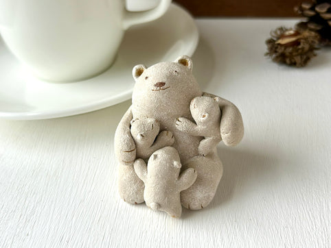 手ノヒラ堂 甘えん坊が愛しくて(三人抱っこ）｜手ノヒラ堂（テノヒラドウ）