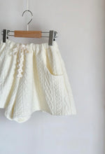 画像をギャラリービューアに読み込む, Cable knit short pants｜Seeds and Bloom（シーズアンドブルーム）
