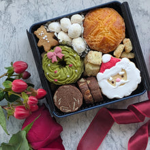 画像をギャラリービューアに読み込む, 12月のクッキー缶｜サンタとクリスマス｜CafeCacapo（カフェカカポ）
