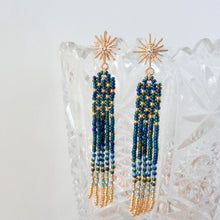 画像をギャラリービューアに読み込む, ミッドナイトブルー　夜空の一番星　ビーズフリンジピアス｜Ahki Beadwork（アーキービーズワーク）
