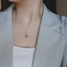 画像をギャラリービューアに読み込む, アバロンシェル × クリスタル水晶のオーロラカラーネックレス｜SAKURA jewelry（サクラジュエリー）
