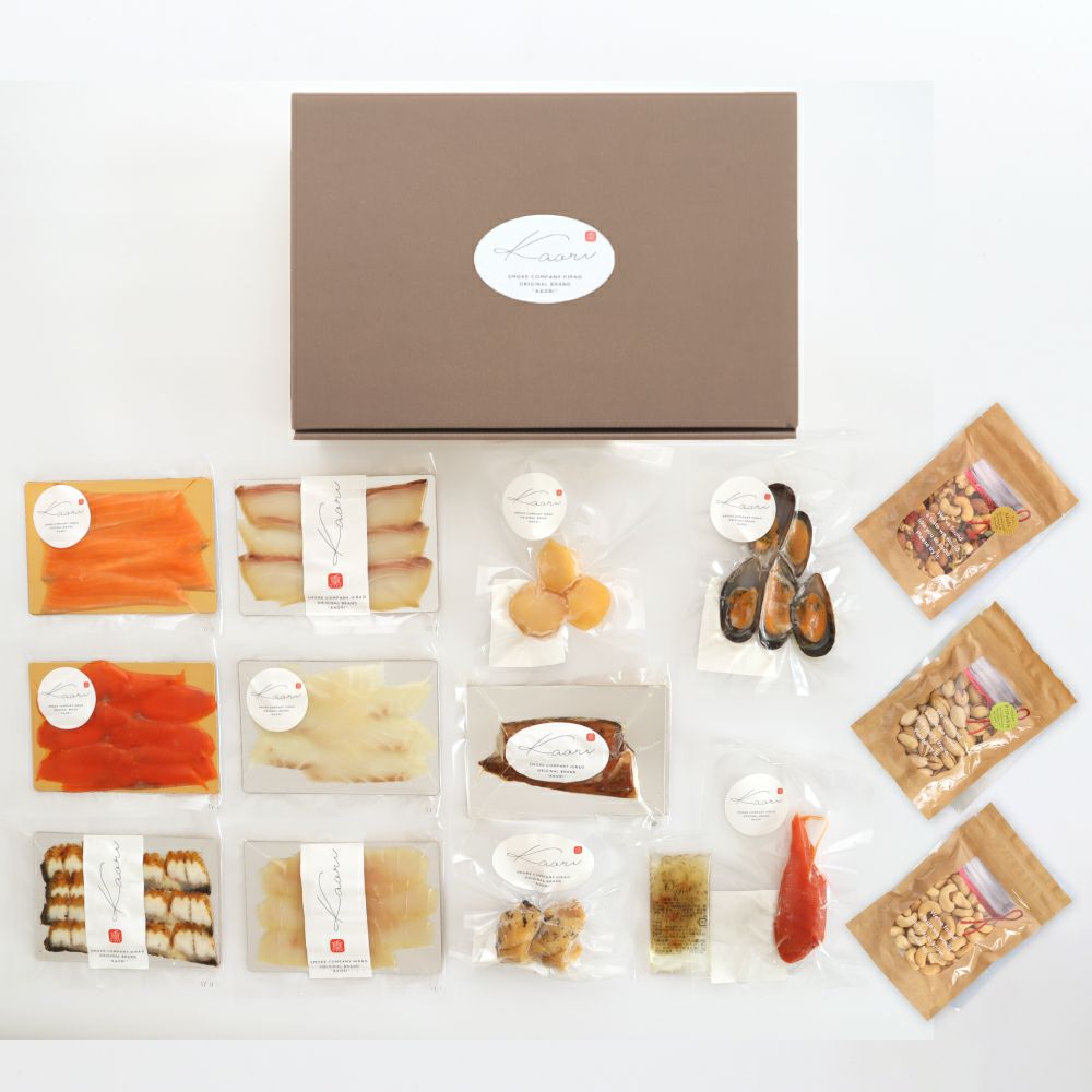Kaoriのスモークセット（魚介11種+ナッツ3種）｜Kaori-熏（カオリカオリ）