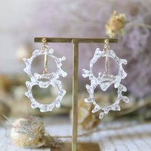 画像をギャラリービューアに読み込む, crown of baby&#39;s breath -mini double- (white/gold)（ピアス/イヤリング）｜FT2 works（エフティーツーワークス）｜FT2 works（エフティーツーワークス）
