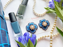 画像をギャラリービューアに読み込む, 【ピアス/イヤリング/刺繍アクセサリー/青/浴衣/プチギフト/プレゼント】bon bon Smalt blue｜Arinam（アリナム）

