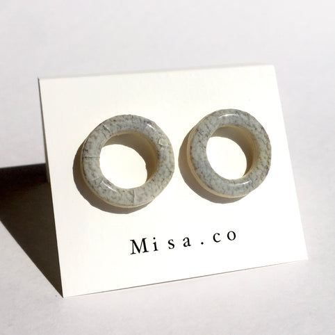 Misa.co 【一点物】淡い紫LOOP陶器ピアス｜Misa.co（ミサコ）