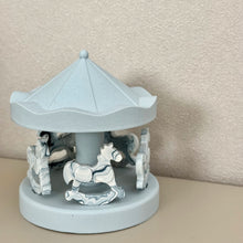 画像をギャラリービューアに読み込む, メリーゴーランド｜atelier.oto（アトリエオト）
