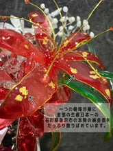 画像をギャラリービューアに読み込む, 曼珠沙華と揺れる天然石と硝子の髪飾り【たっぷり金沢金箔とドライフラワー】｜ハピネスウェーブ
