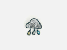 画像をギャラリービューアに読み込む, 刺繍ブローチ / Rain-cloud｜studio bansoko（スタジオバンソウコウ）
