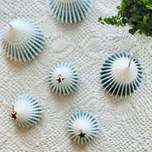 画像をギャラリービューアに読み込む, クリスマスツリーキャンドル-Aタイプ 大小セット｜Salon de Briller（サロンドブリエ）
