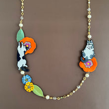 画像をギャラリービューアに読み込む, 花畑でお昼寝するねこたちの首飾り （ミミ・ぐり）｜maltamarie（マルタマリエ）
