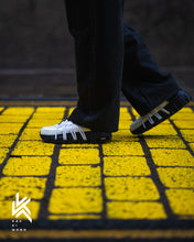 画像をギャラリービューアに読み込む, 西陣織×本革 スニーカー 【轟】紗綾型 （ホワイト）｜KAVKIMONO（カブキモノ）
