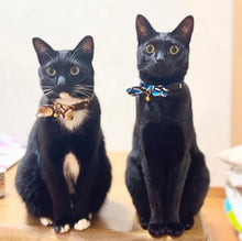 画像をギャラリービューアに読み込む, 仲良しなネコ・キキとジジの耳飾り｜maltamarie（マルタマリエ）
