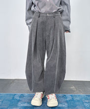 画像をギャラリービューアに読み込む, 【期間限定】タック ウォッシュデニム バレル パンツ｜Nora Lily（ノラリリー）
