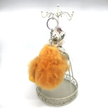 画像をギャラリービューアに読み込む, ベビーアルパカの天然皮革 ひよこ ぬいぐるみチャーム｜ペルー職人手仕事・一点もの
