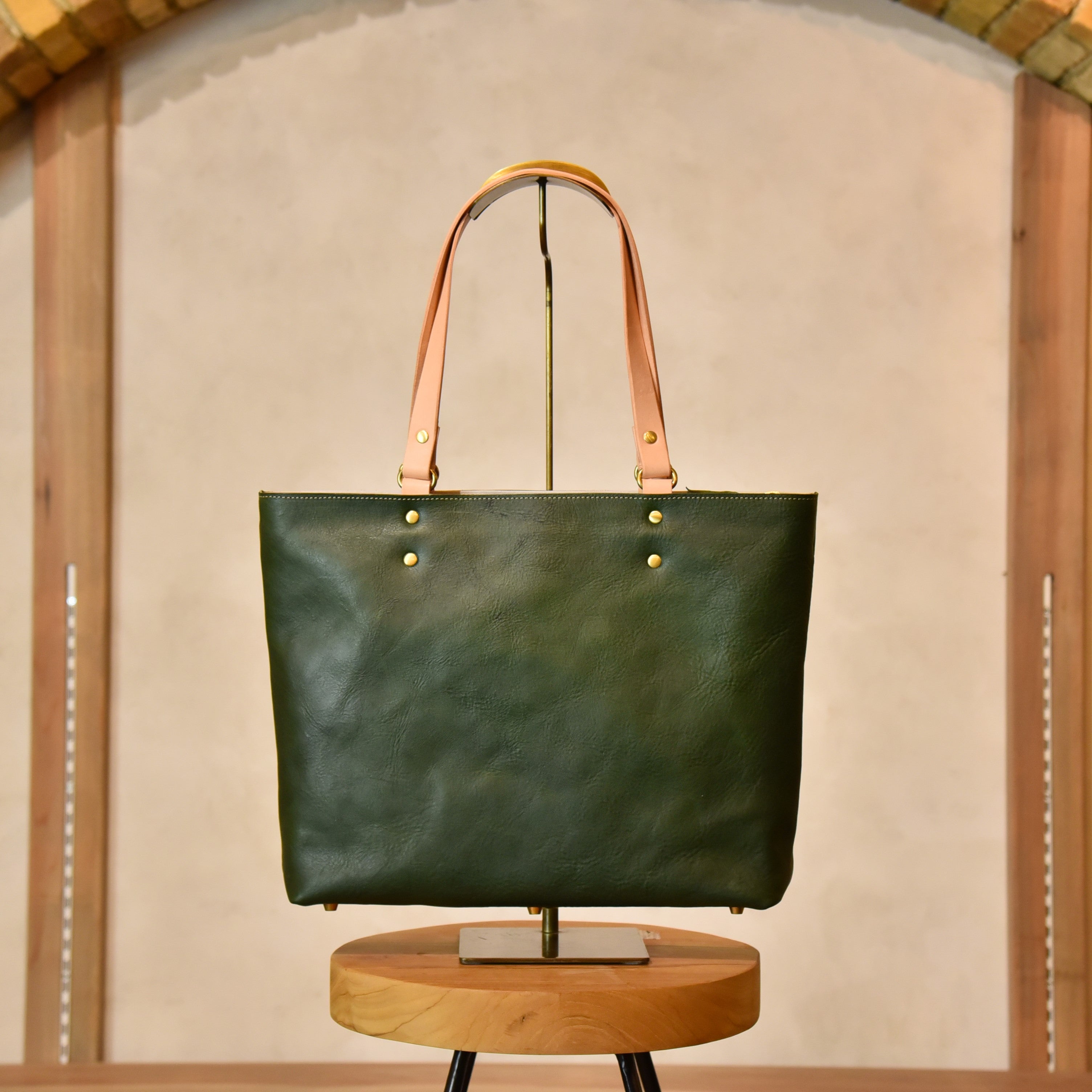 MUDITA HILL｜岡喜近江牛で作ったレザートート　フォレストグリーン｜Cogocoro（コゴコロ）