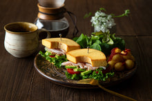 画像をギャラリービューアに読み込む, 玄米粉バウムクーヘン・塩玄米｜バウムクーヘン工房　結びの木（バウムクーヘンコウボウムスビノキ）
