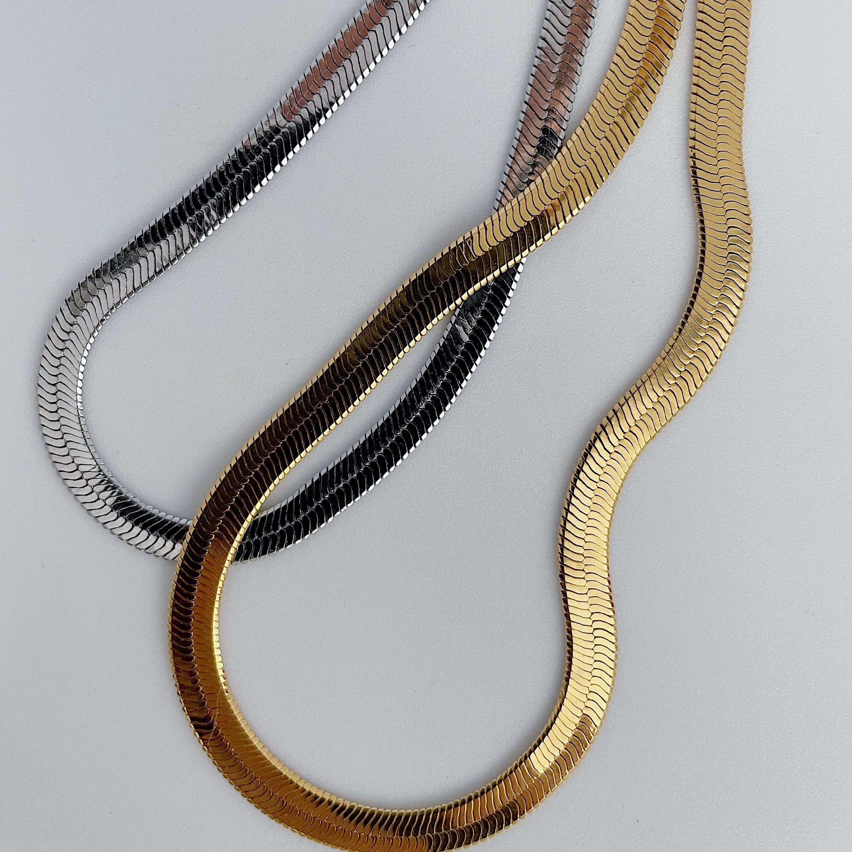 Wide Snake Chain Necklace｜UNIDRE（ユニドレ）