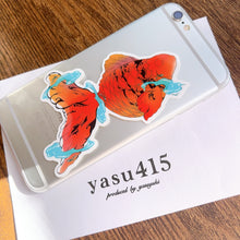 画像をギャラリービューアに読み込む, 水の浮き輪を着けた金魚［sticker］｜yasu415（ヤス　ヨンイチゴ）
